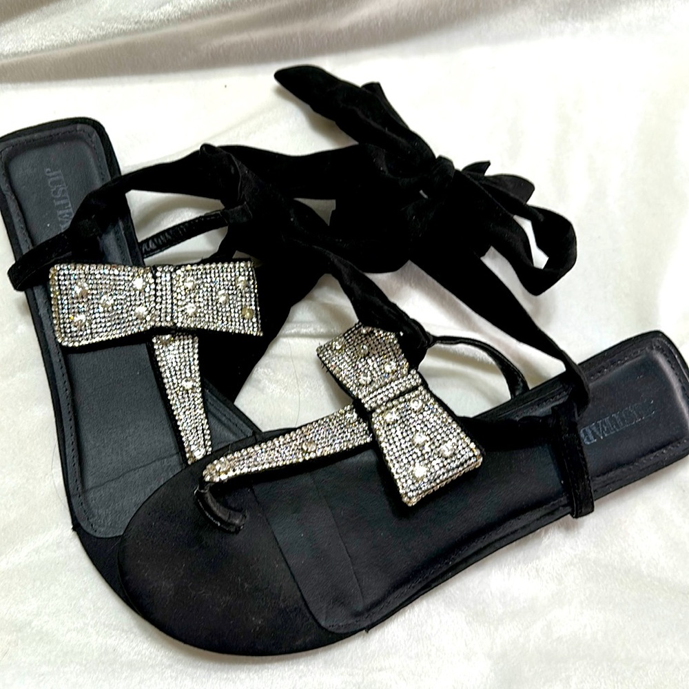Diamond bow tong sandals wrap around ankle